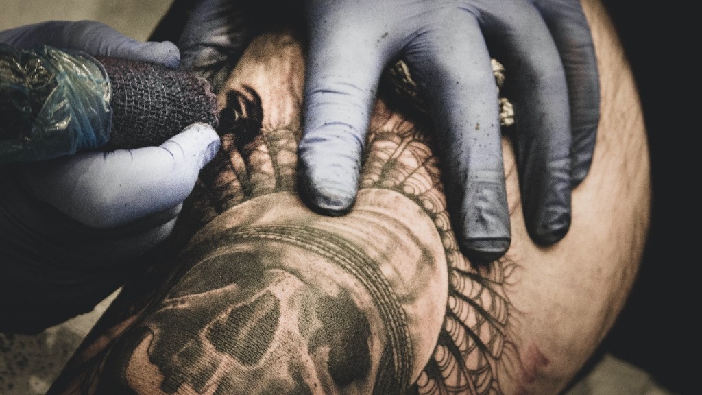 Чи має Тайтус Веллівер татуювання в реальному житті