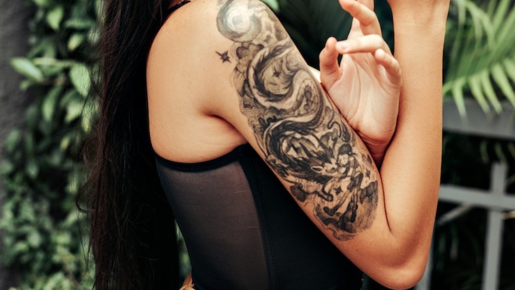 Чи справді Крістен Белл вкрита татуюваннями?