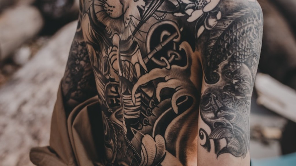 У Девіна Букера є татуювання